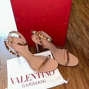 Valentino Garavani Sandal size 37.5